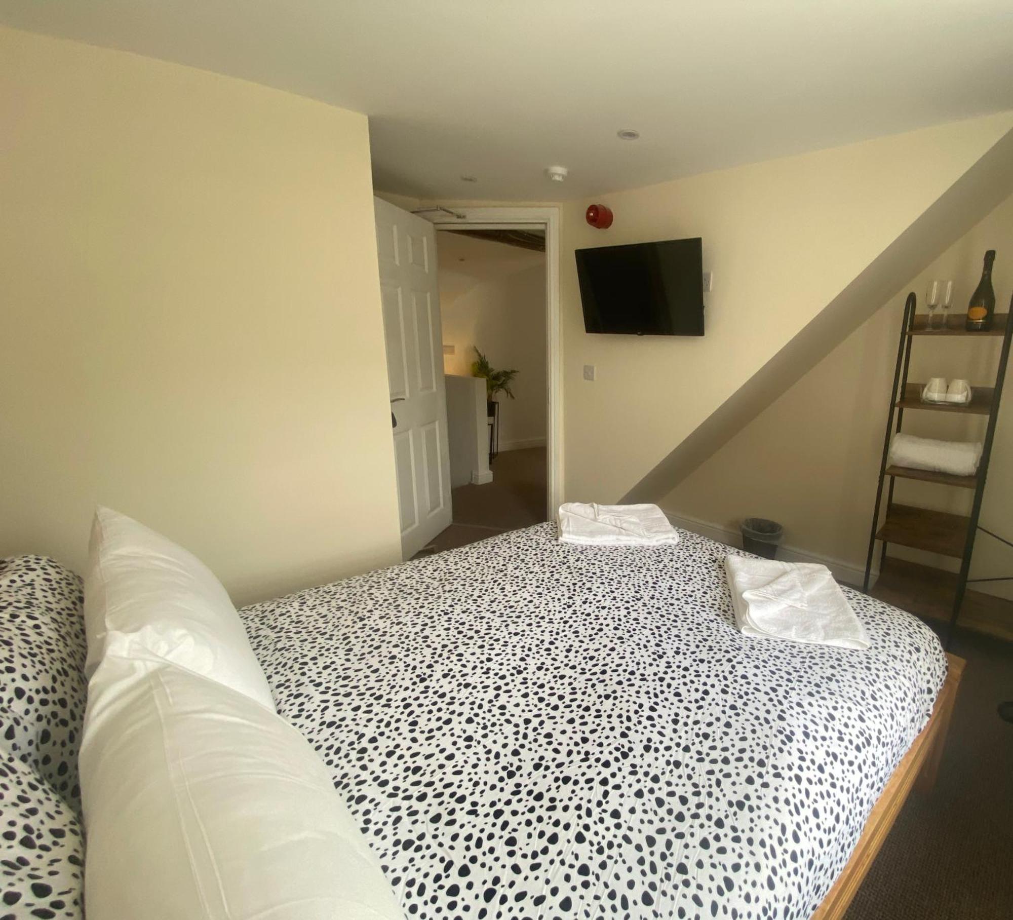 Prince Of Wales Pub And Accommodation Llangollen Extérieur photo